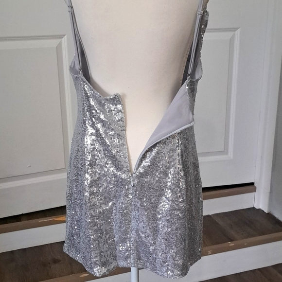 JEWEKY Sequin Silver Bodycon Sparkly Spaghetti Strap Backless Parry Dress L NWT - Picture 6 of 8